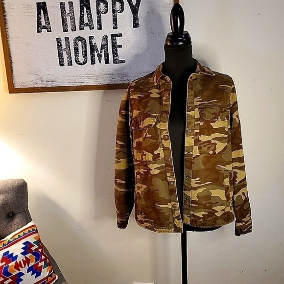 Forever 21 Camo green denim jacket Size Small - Picture 5 of 11